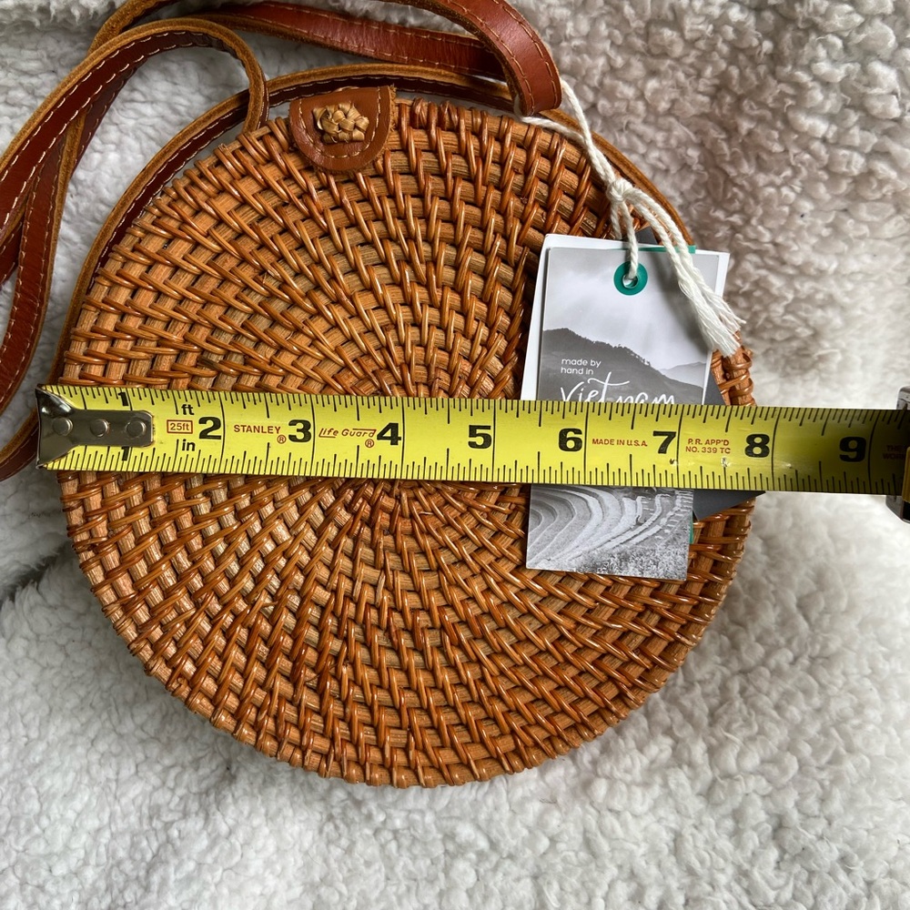 NWT 8” Round Woven Rattan Wicker Brown Crossbody Handmade Bag